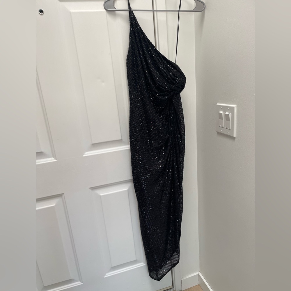 Luxxel Black Sequined One Shoulder Holiday Dress